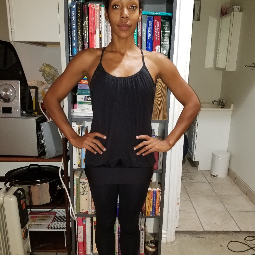 Lululemon top with bra
